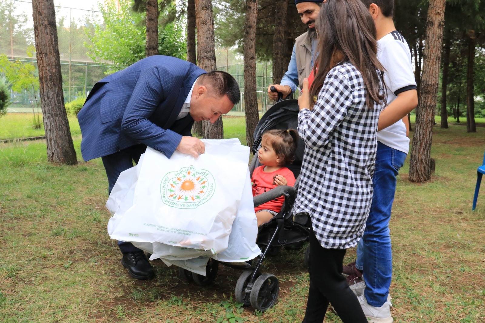 BAĞLAR BELEDİYESİ’NDEN EĞİTİME TAM DESTEK