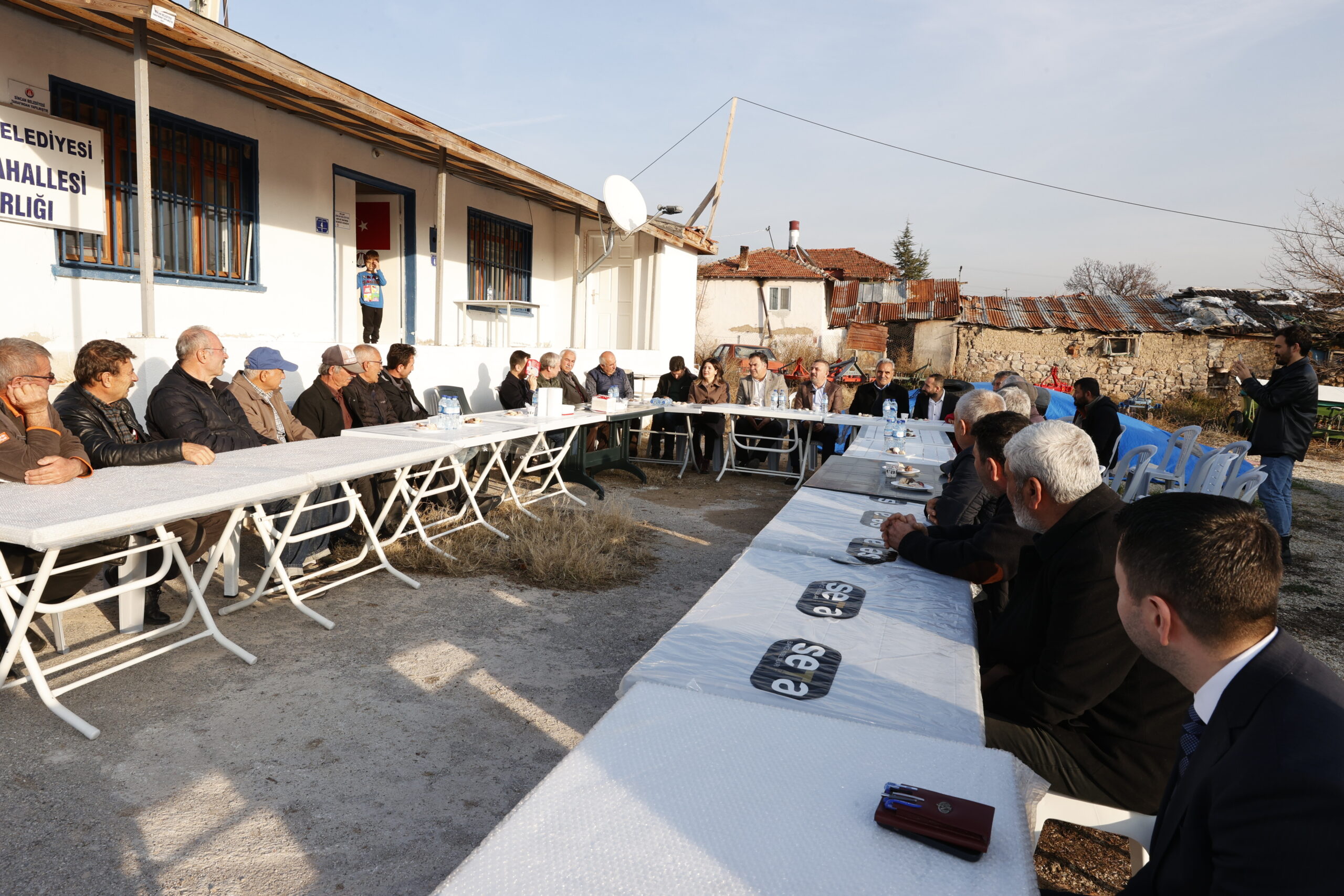 BAŞKAN ERCAN’DAN TATLAR VE ESENLER MAHALLESİNE ZİYARET