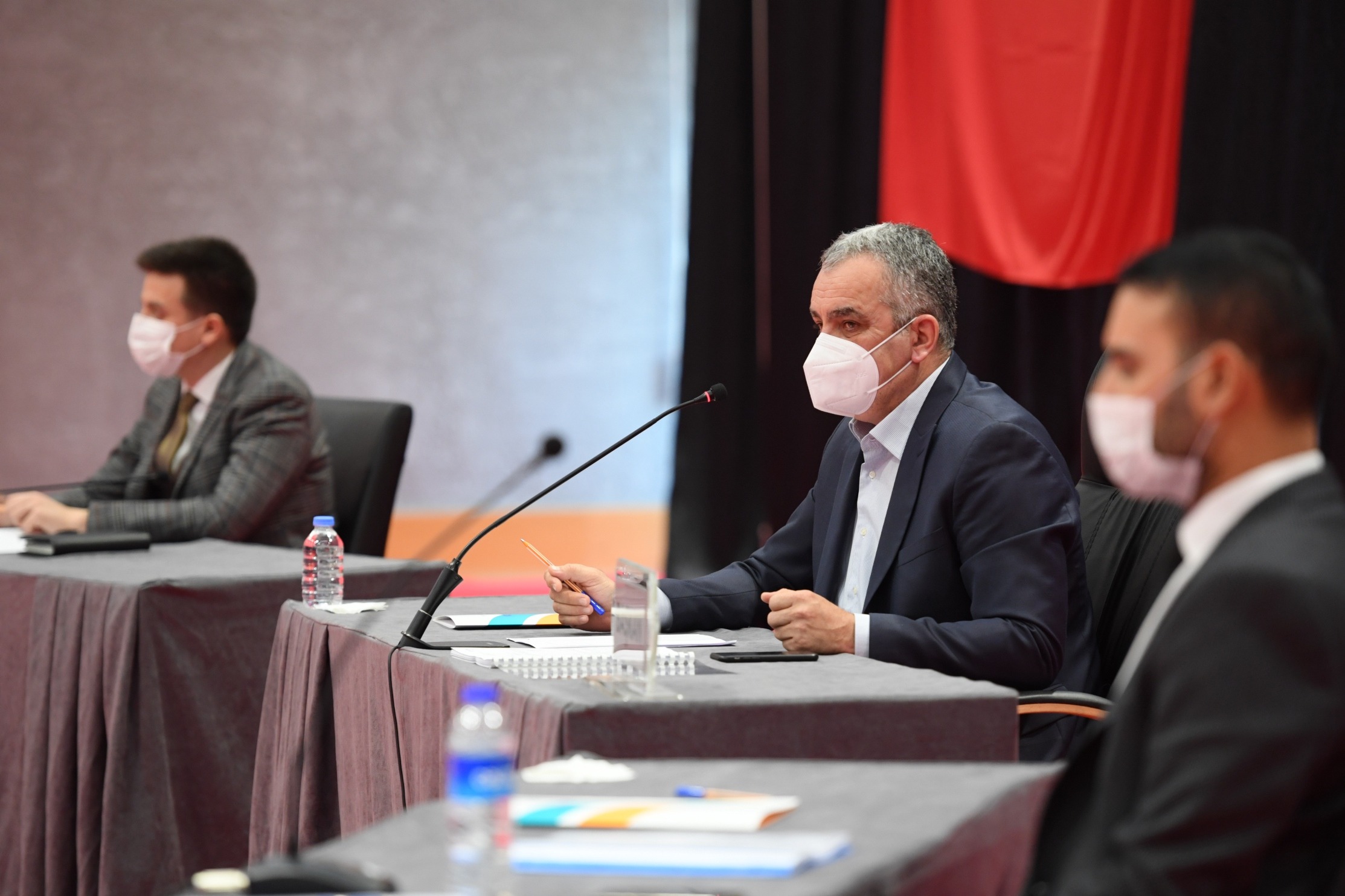 Başkan Esen: “Şehitlerimizin ismi güncel siyasetin malzemesi olmamalı”