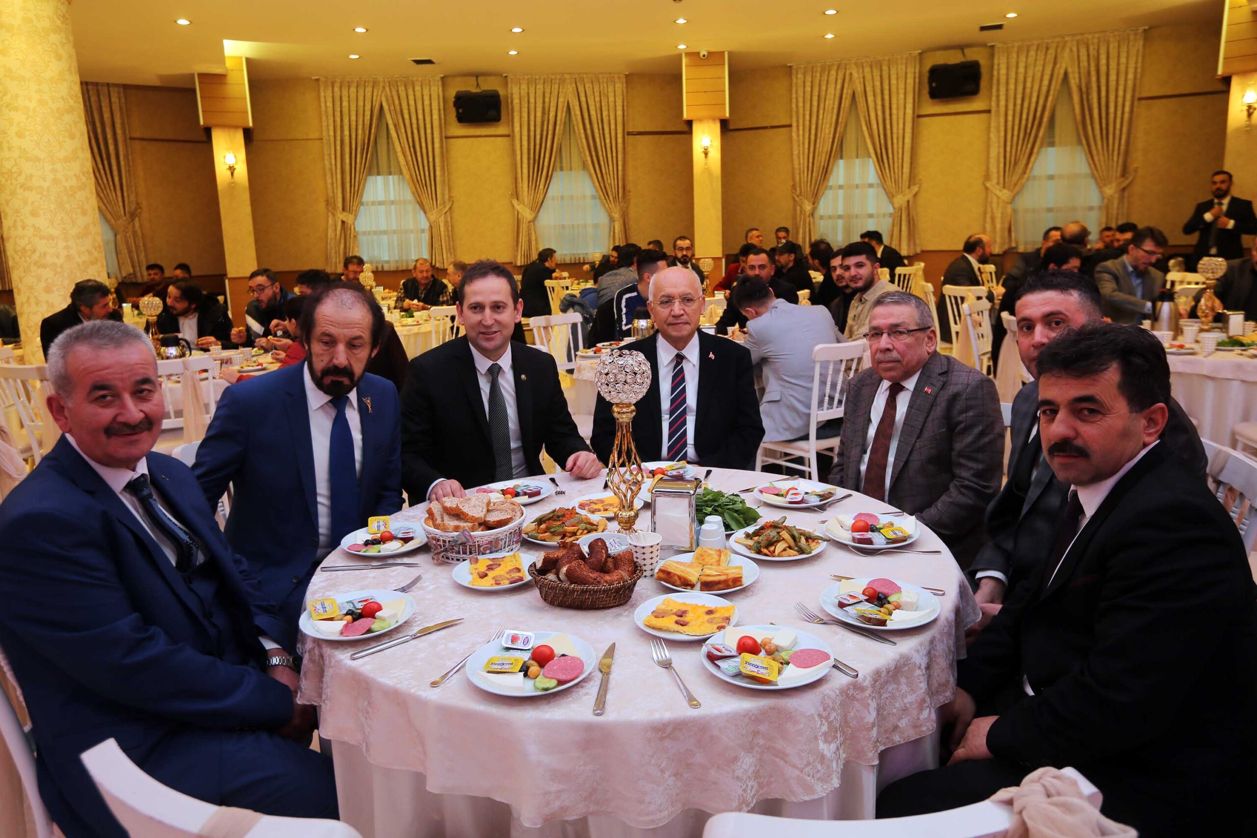 Başkan Yaşar, Berberler Odası ile buluştu