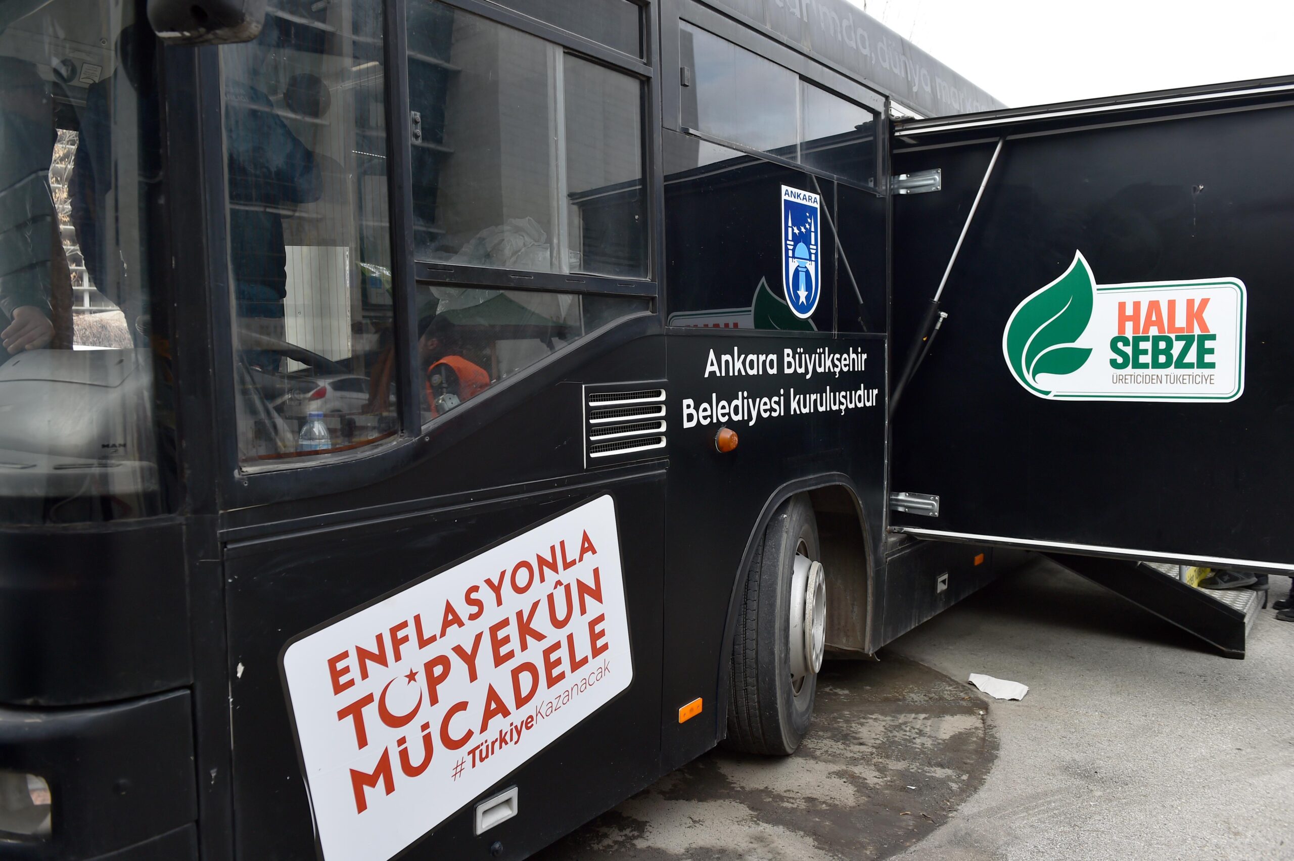 BAŞKENT’TE HALK SEBZEYE YOĞUN İLGİ