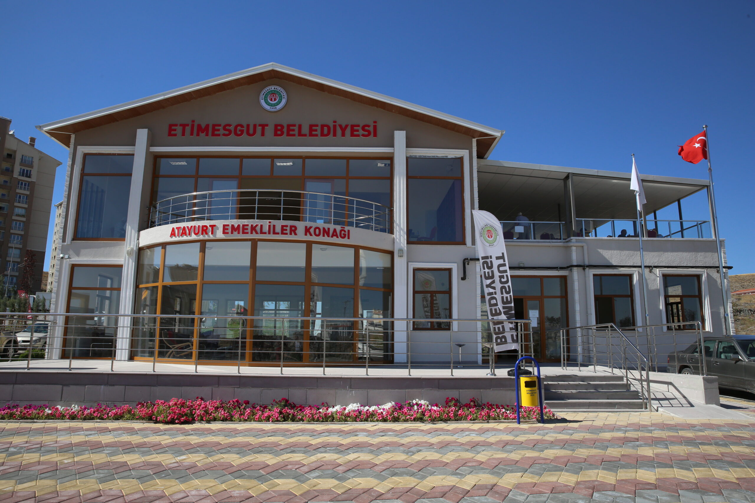 BELEDİYE DEĞİŞTİ MAHALLELER GELİŞTİ