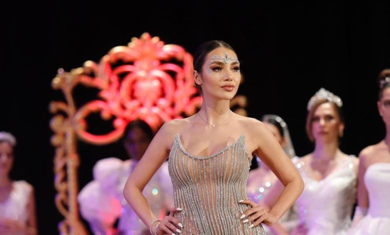 Büşra Karakaş Dilek Özdemir’in muhteşem tiyatral defilesinde yer aldı
