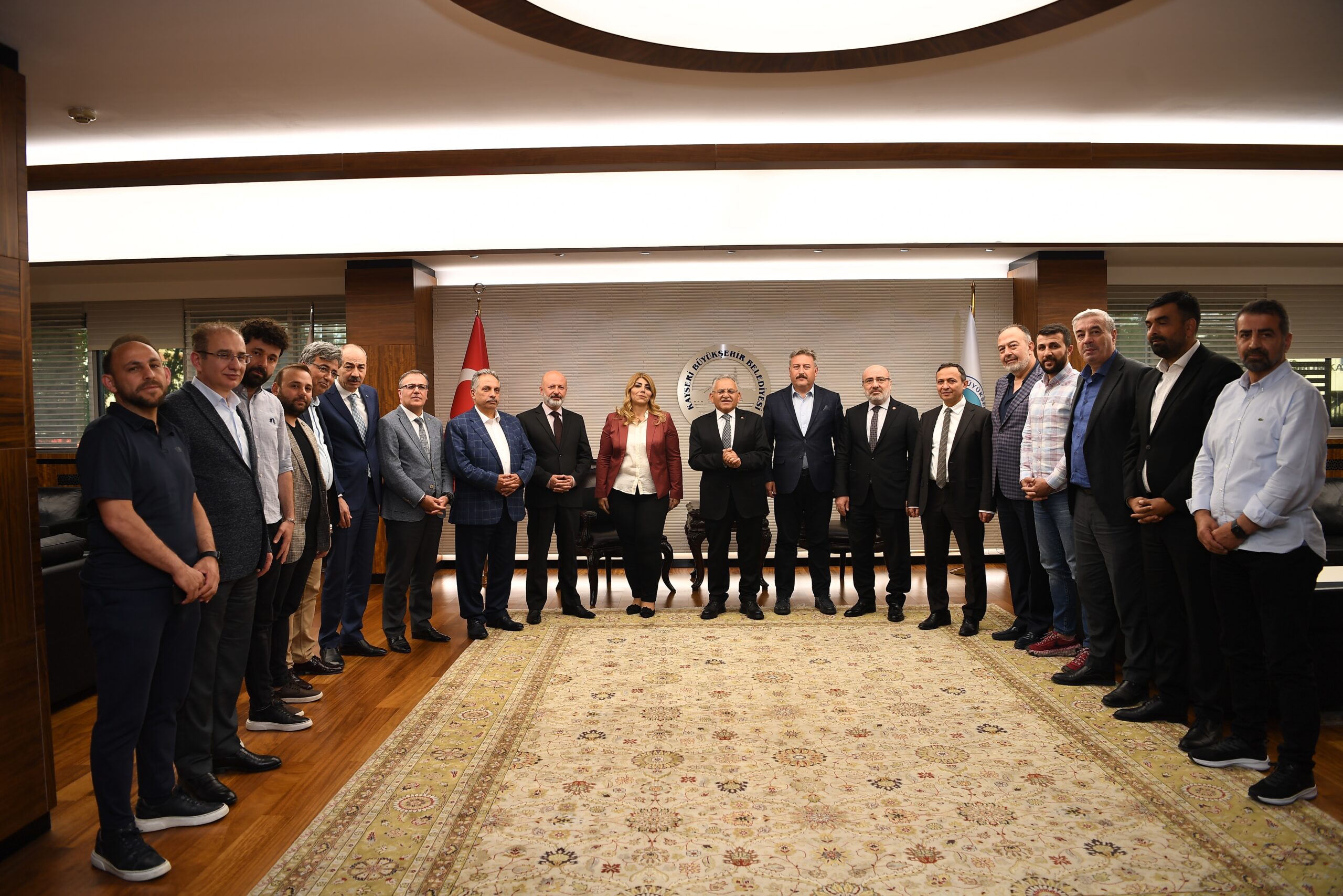 BÜYÜKKILIÇ’TAN FİNAL MAÇI İÇİN KAYSERİSPOR’A DESTEK ORGANİZASYONU