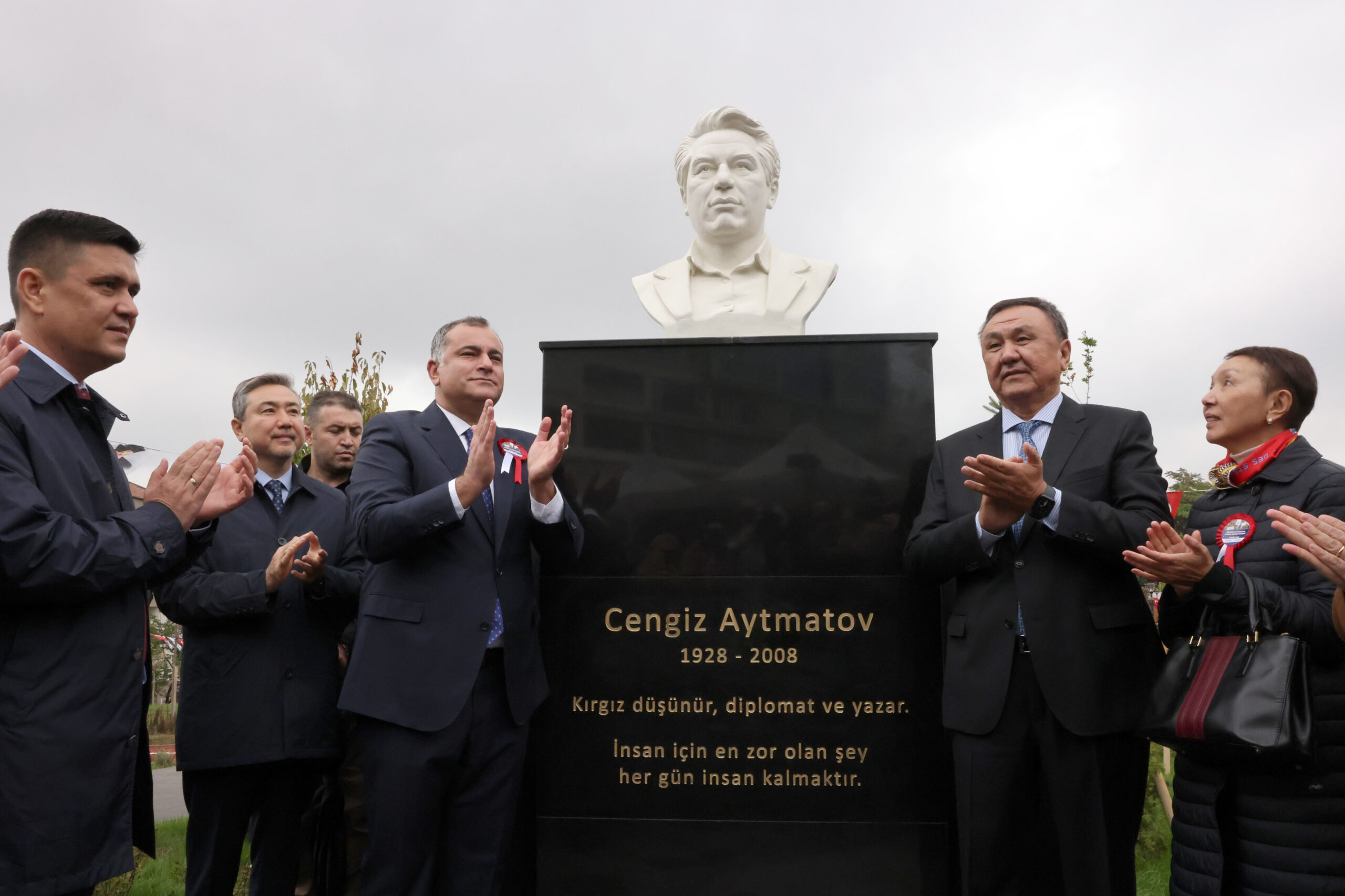 - CENGİZ AYTMATOV PARKI AÇILDI