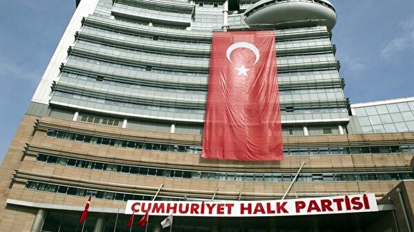 CHP ADAY LİSTESİNİ YÜKSEK SEÇİM KURULU'NA (YSK)  İLLETTİ
