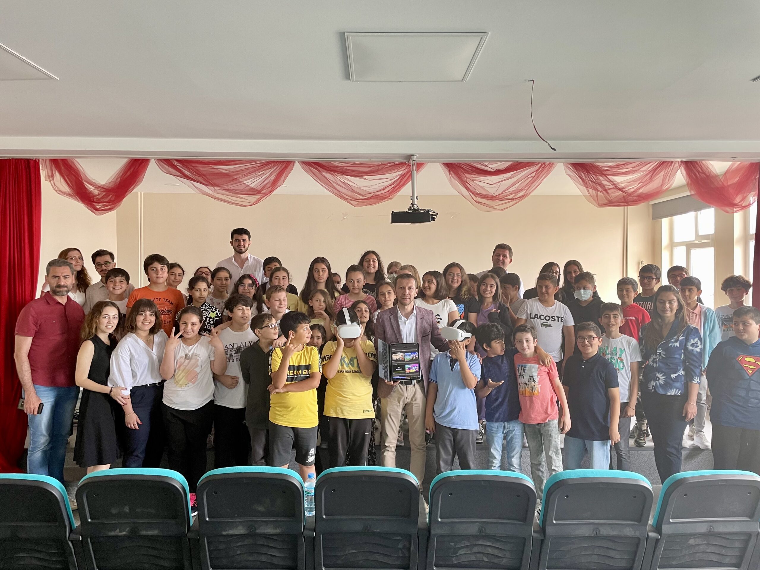 Çocukların gelecek teknolojilerini deneyimlediği proje başladı