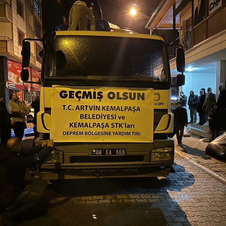 DEPREM BÖLGELERİNE YARDIM!