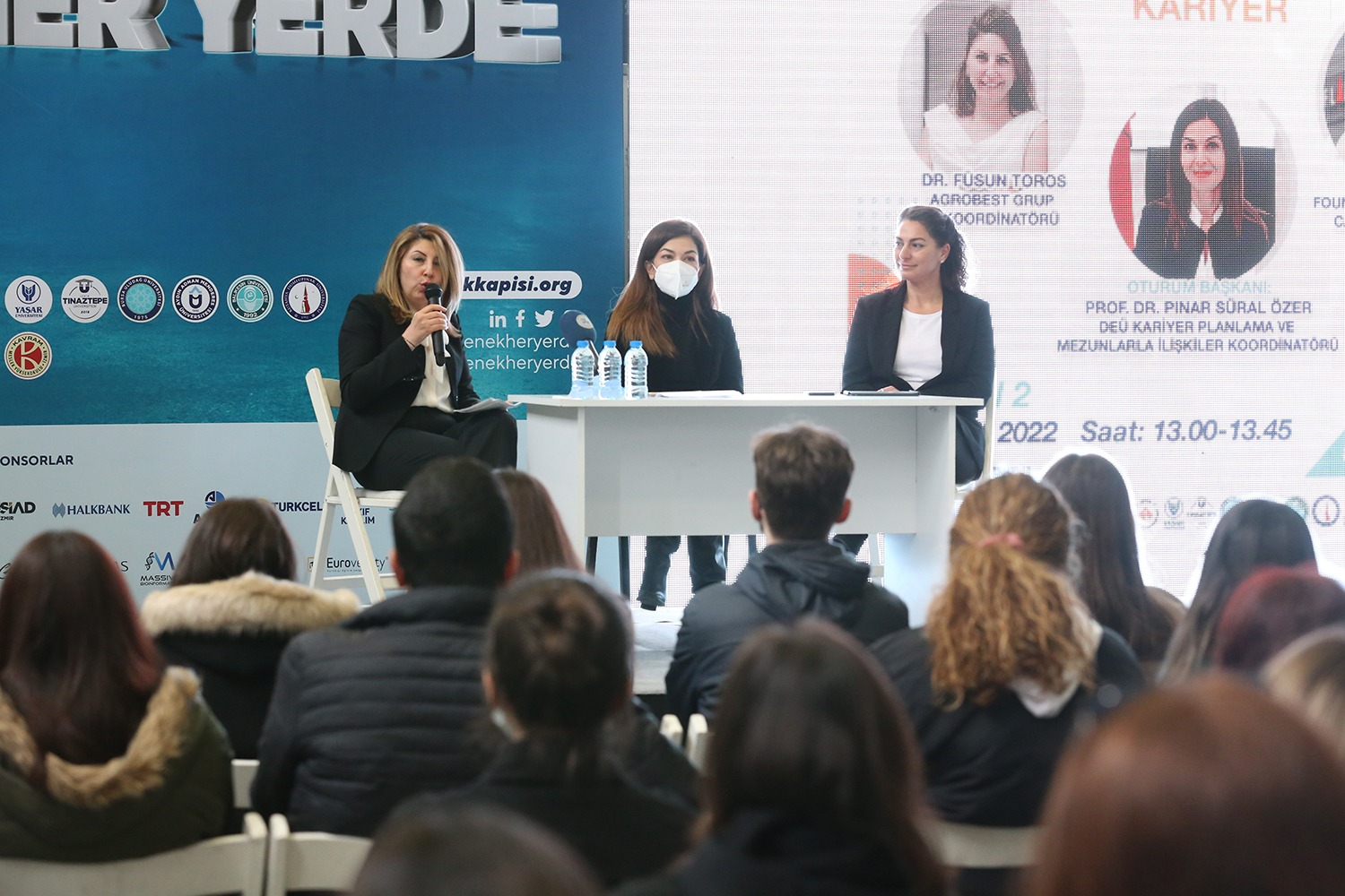 DEÜ'DEN GENÇLERE KARİYER YOLUNDA DESTEK