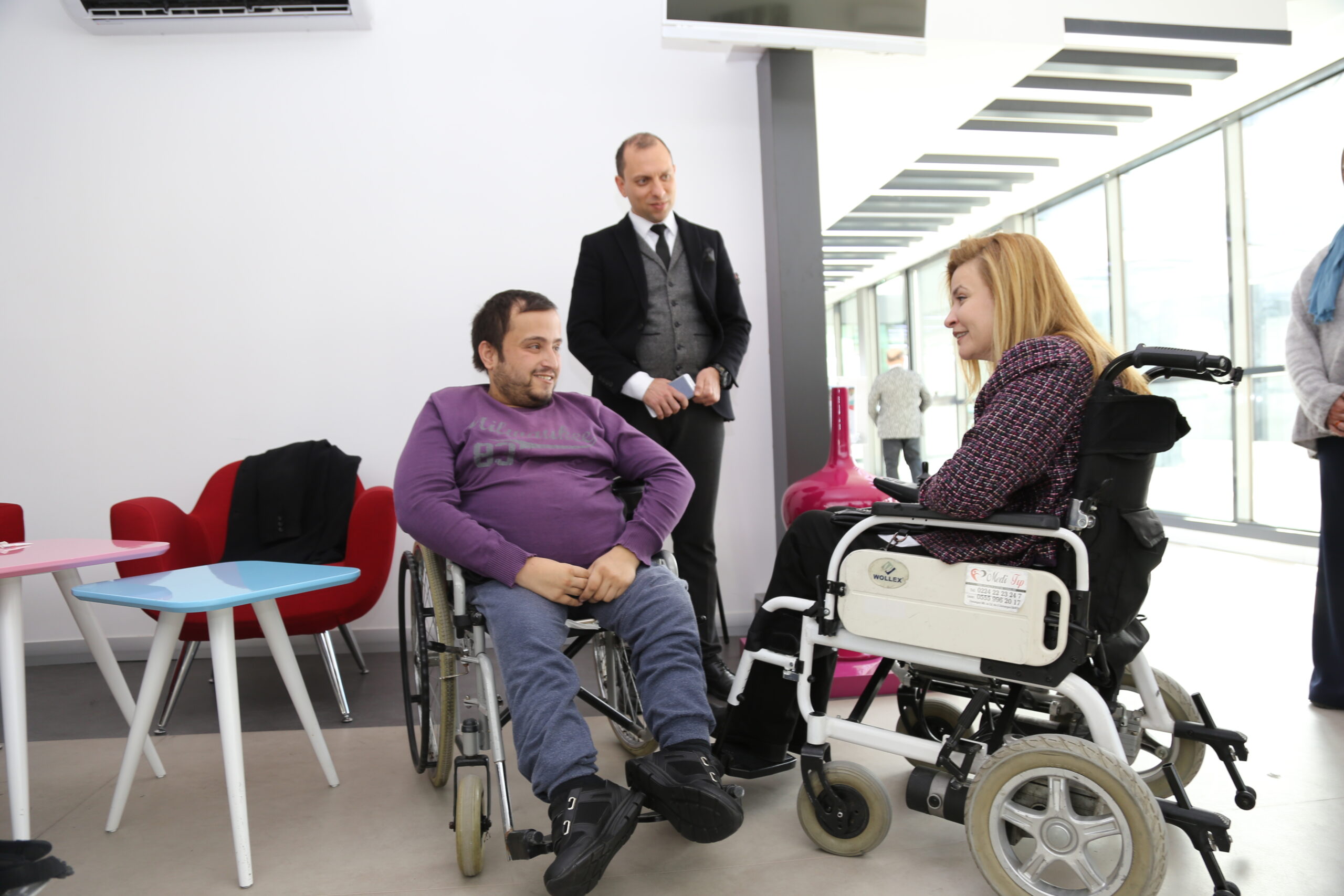 ETİMESGUT BELEDİYESİ'NİN ENGELSİZ YAŞAM MERKEZİ GİBİ  TESİSLERE İHTİYACIMIZ VAR