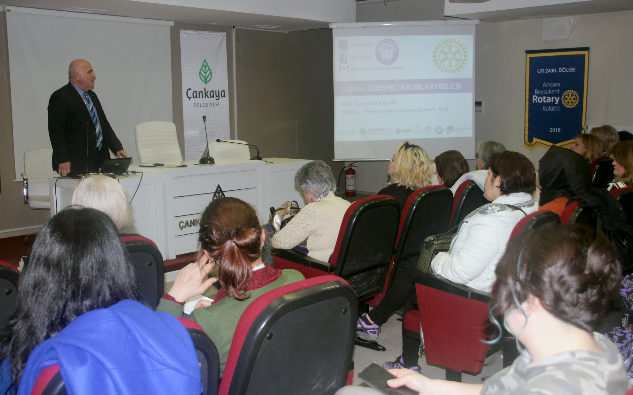 GİRİŞİMCİ KADINLAR EĞİTİMDE