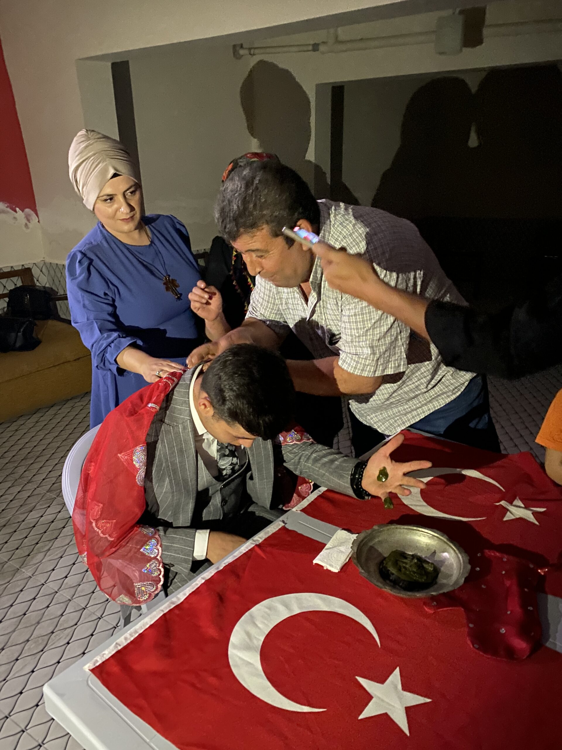 GURURLA KINALADI ASKERE UĞURLADI