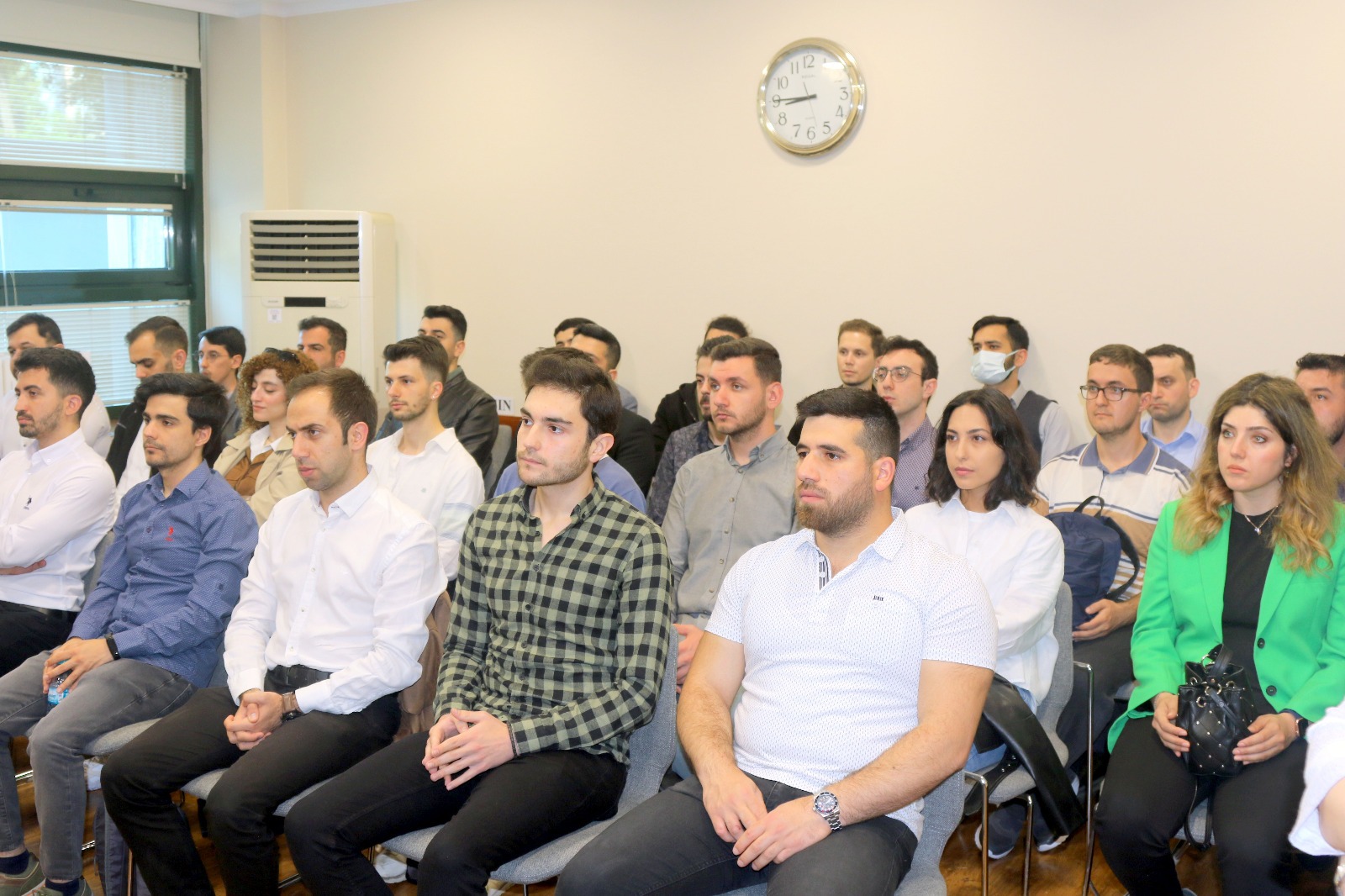 iBB, TEKNOLOJİYİ GENÇ YETENEKLERLE YAKALIYOR