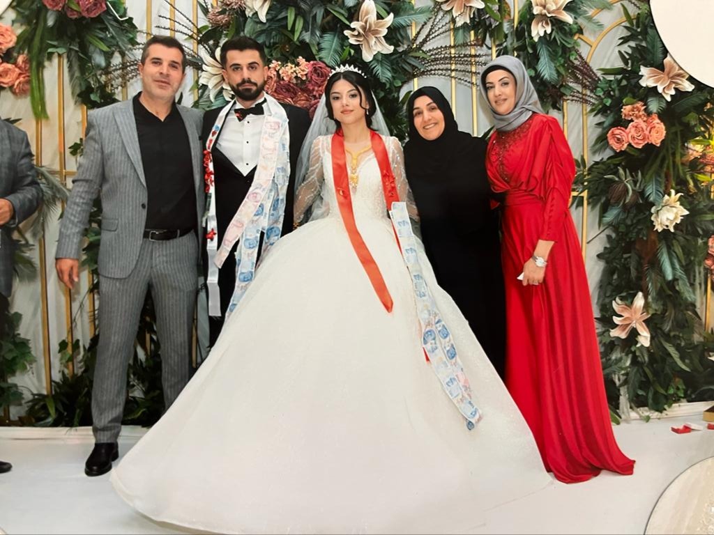 İsmail Karadağ Mutluluklar Diledi