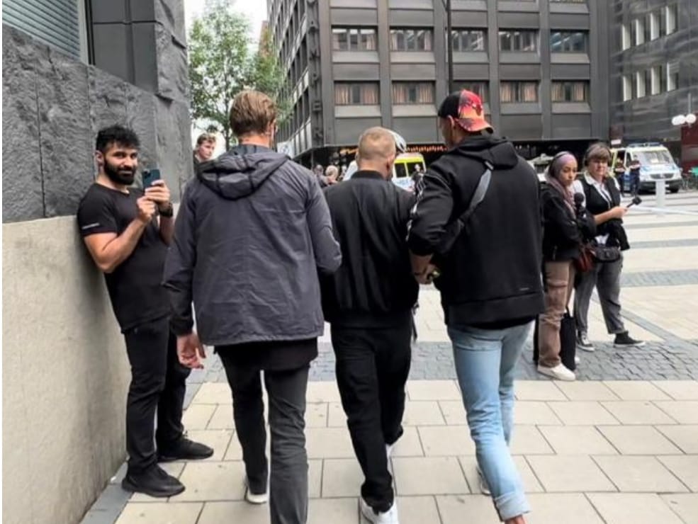 İSVEÇ KURAN-I KERİMİ YAKMA EYLEMLERİNE SESİZ KALIYOR