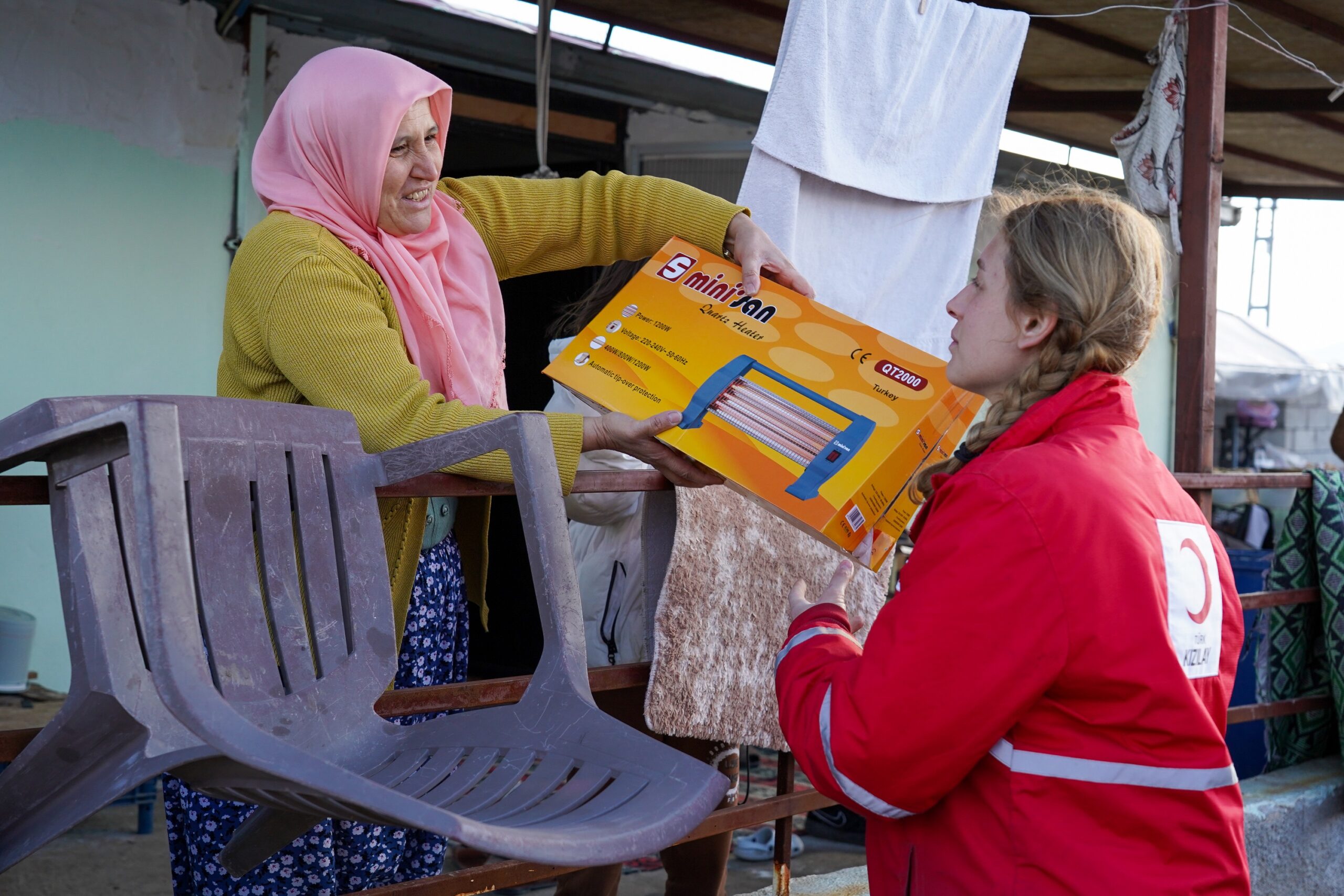 Kızılay’dan köylere gıda desteği