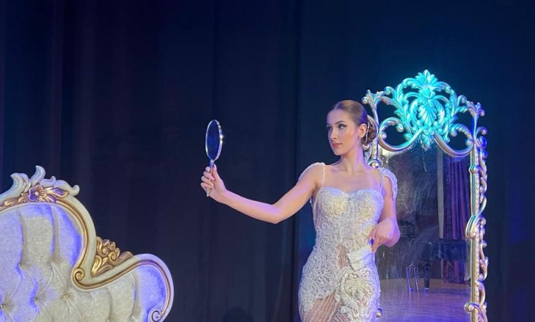 Maylin Dilek Özdemir’in muhteşem tiyatral defilesinde büyüledi