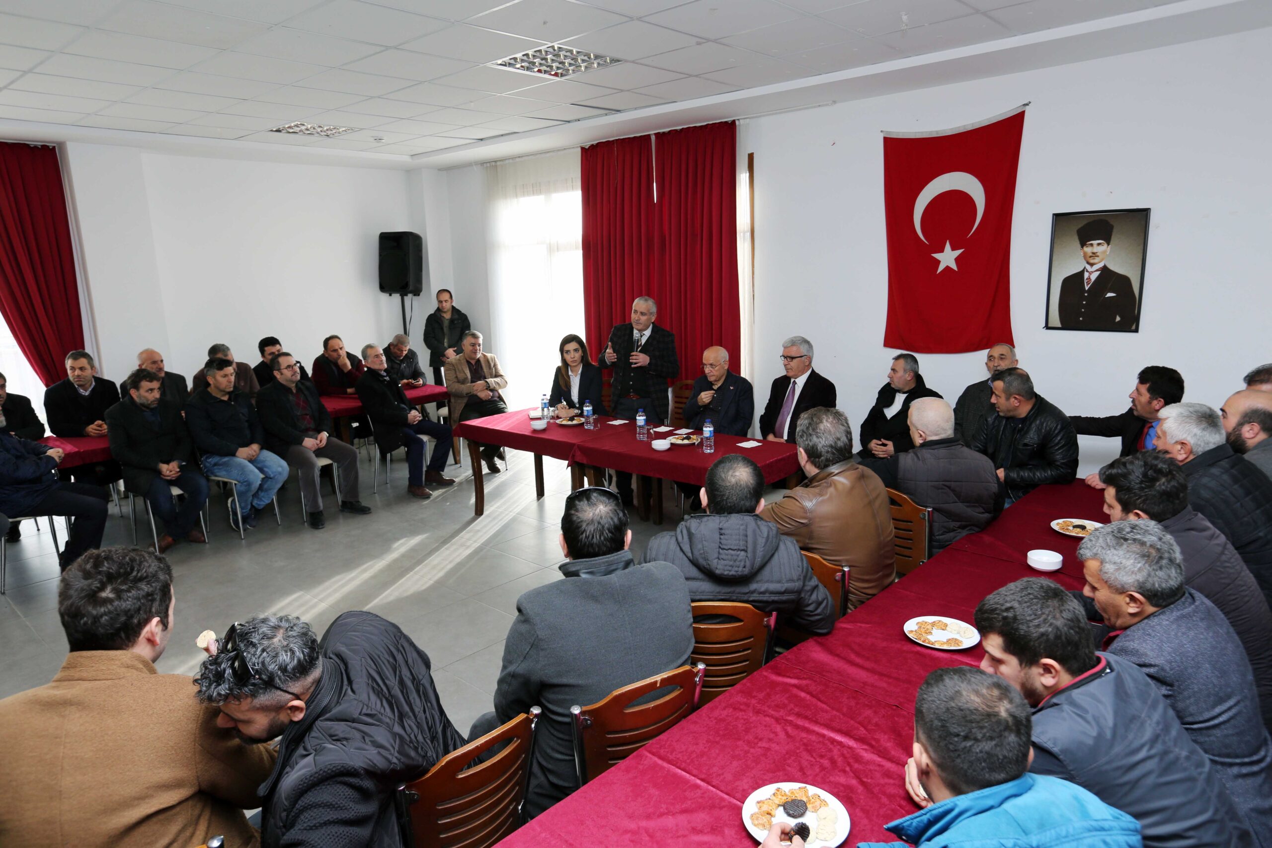 Mermercilerden Yaşar’a tam destek