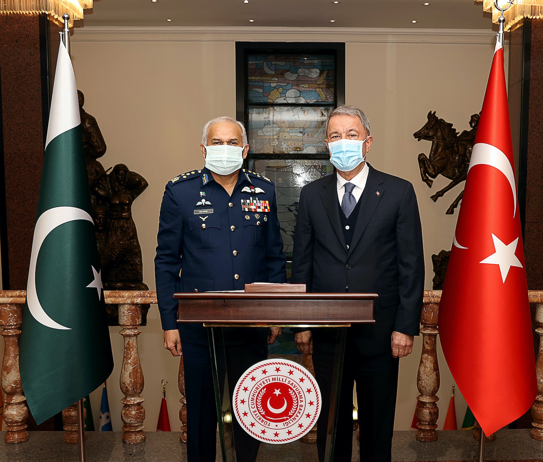 Pakistan hava kuvvetleri komutanı Türkiye’nin üst düzey askeri liderleriyle görüştü