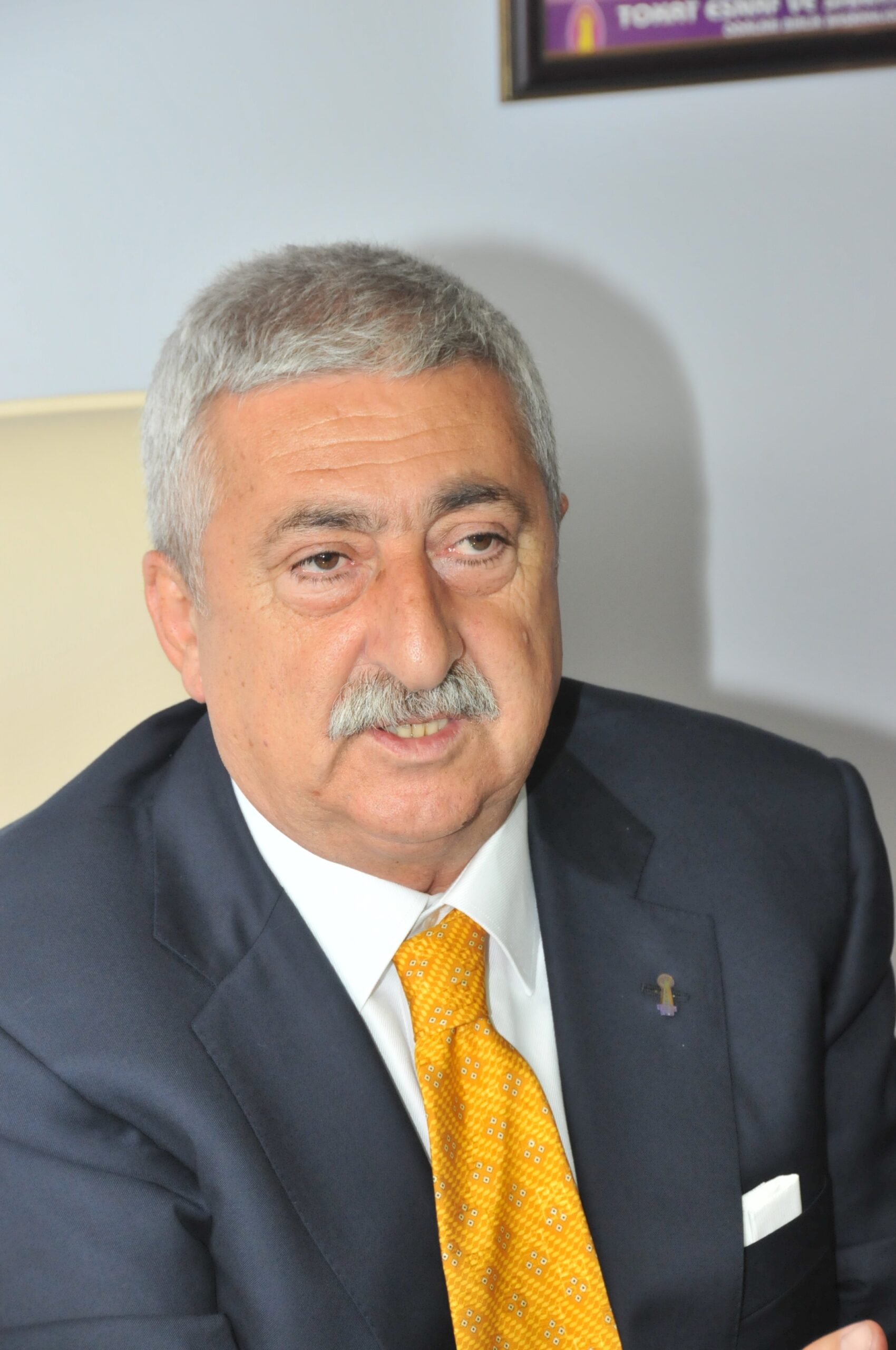 PALANDÖKEN, “YILBAŞI ÖNCESİ KAÇAK ALKOLE DİKKAT”