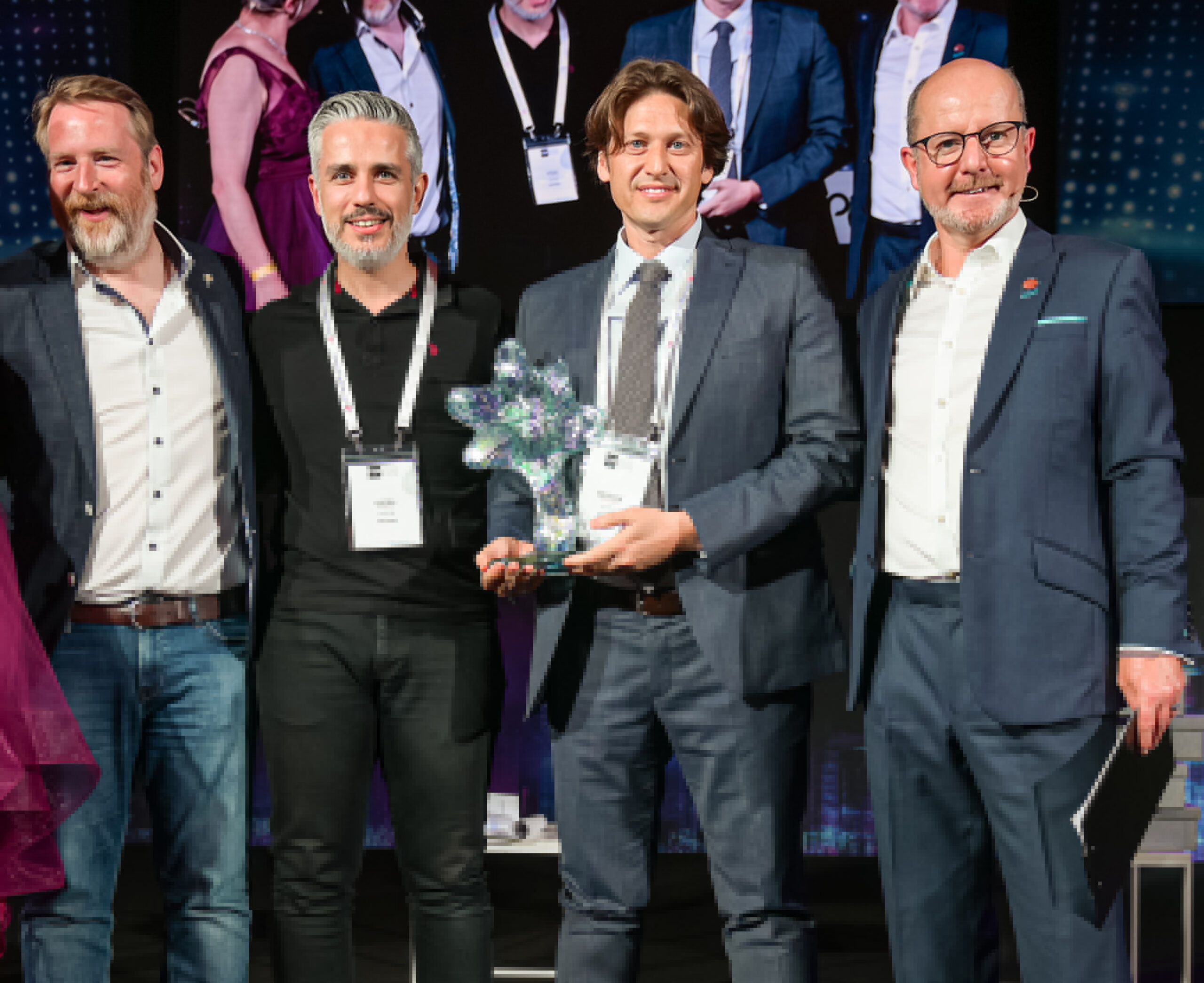 Paratika'ya Uluslararası Ödül