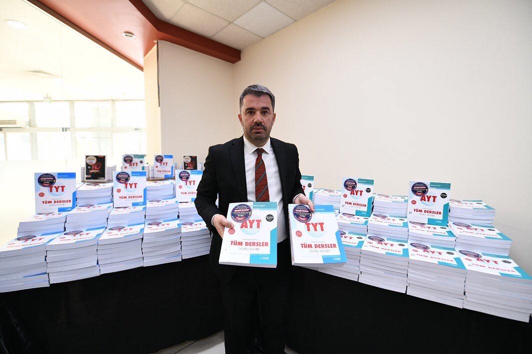 Pursaklar Belediyesi'nden Öğrencilere Ücretsiz Soru Bankası