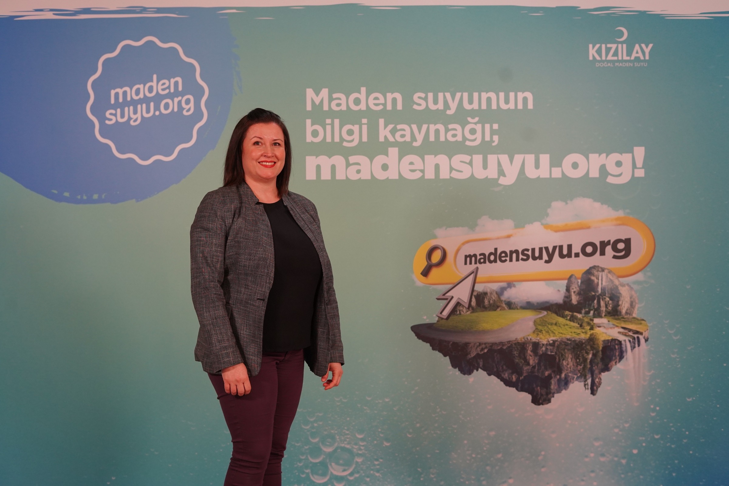 Ramazanda hem iftarda hem sahurda maden suyu için...