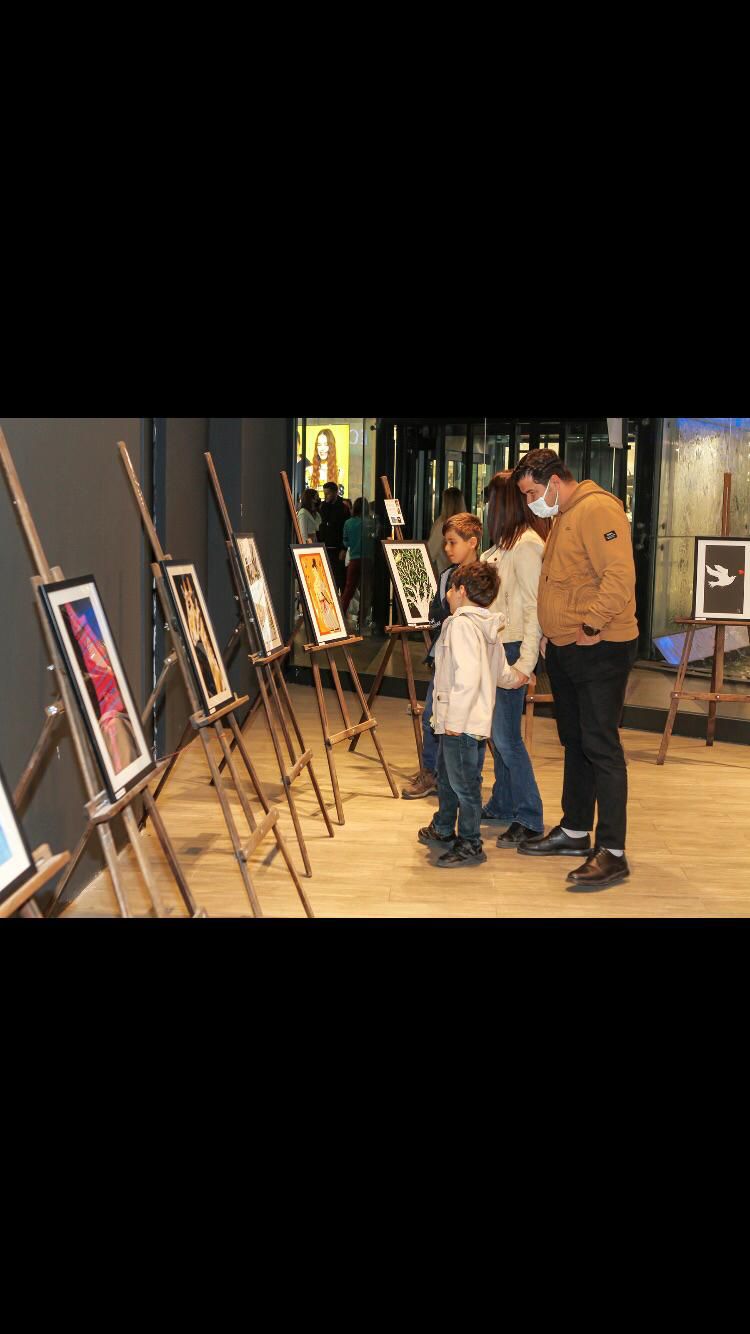 Ressam Cüneyt Gürbulak'ın Tuvali Telefonu
