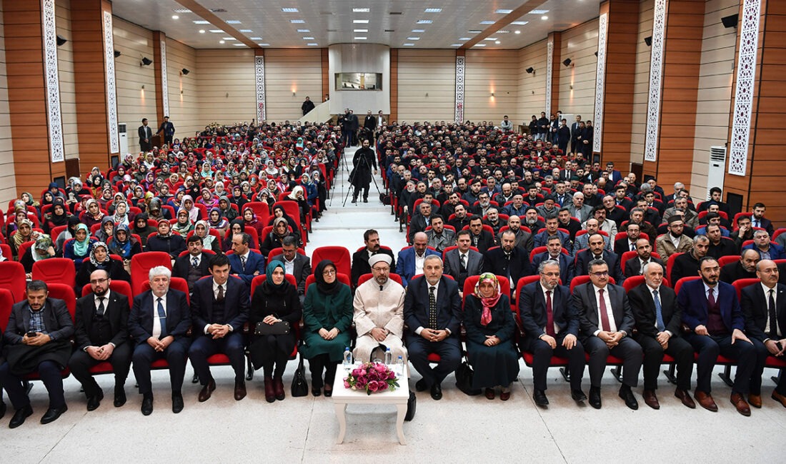 Erzincan’da din görevlileri ile