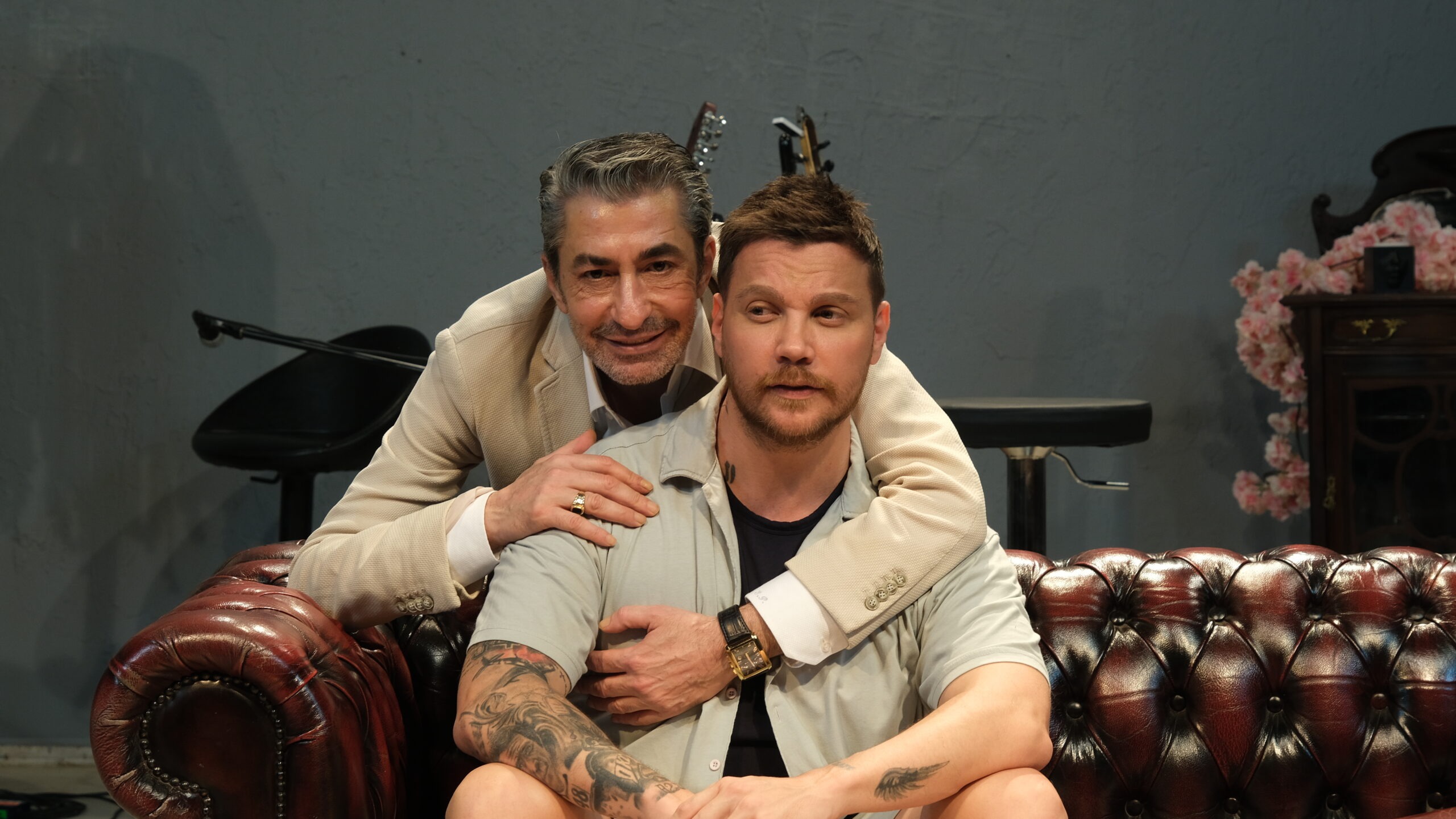 Sinan Akçıl ve dostları eğlenceli saatler yaşatacak...