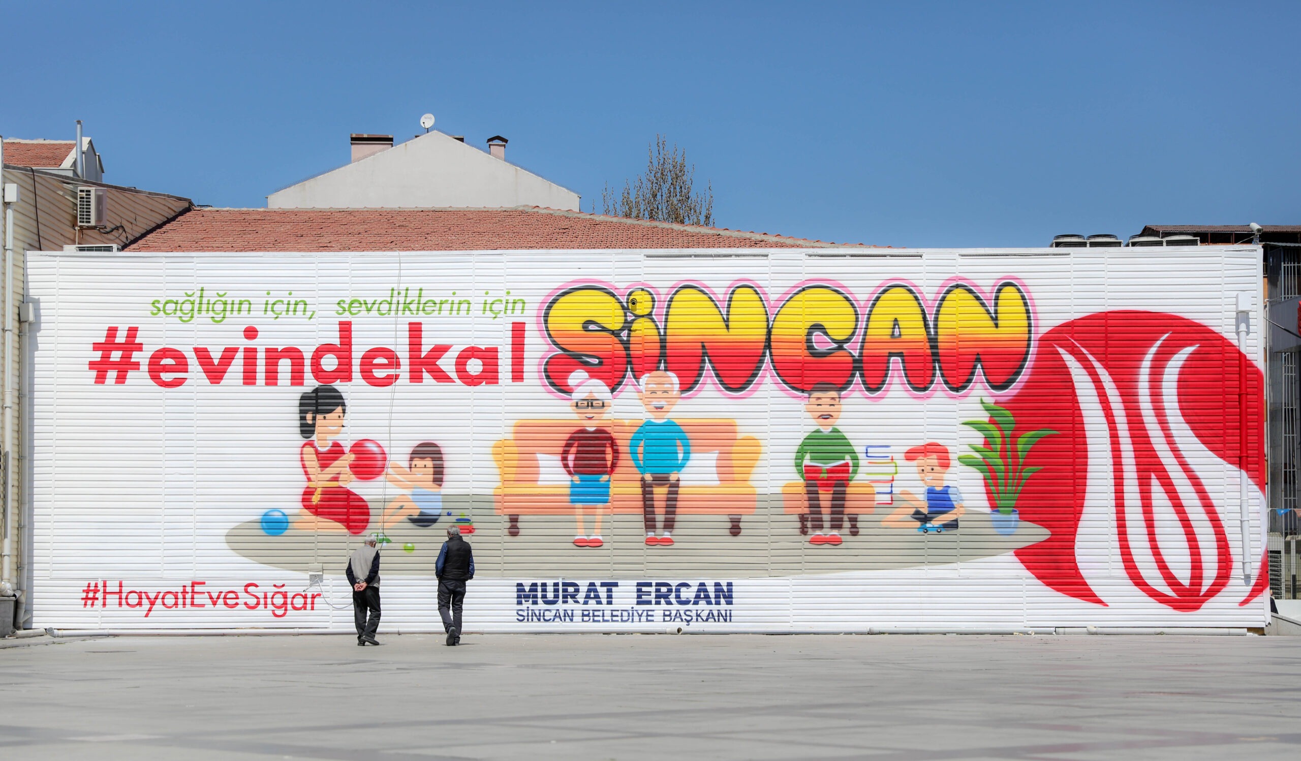 SİNCAN’DA GRAFİTİ YAZI İLE “EVDE KAL” MESAJI