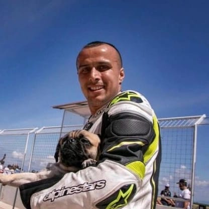 Suat Kosif ülkemizi motor sporlarında başarı ile temsil ediyor!