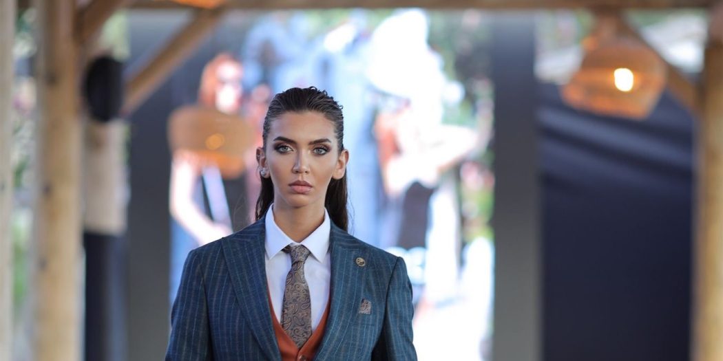 Şüheda erkoç fashion week türkiyede dikkatleri üzerine çekti.
