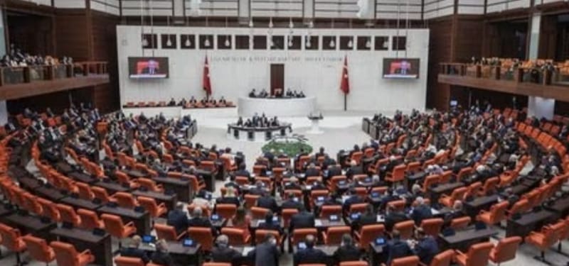 TBMM'DE YARGIDA İCRA VE İFLAS KADIN HÜKÜMLÜLERLE İLGİLİ KANUNUNU KAPSAYAN DÜZENLEMELER OY ÇOKLUĞUYLA KABUL EDİLDİ.