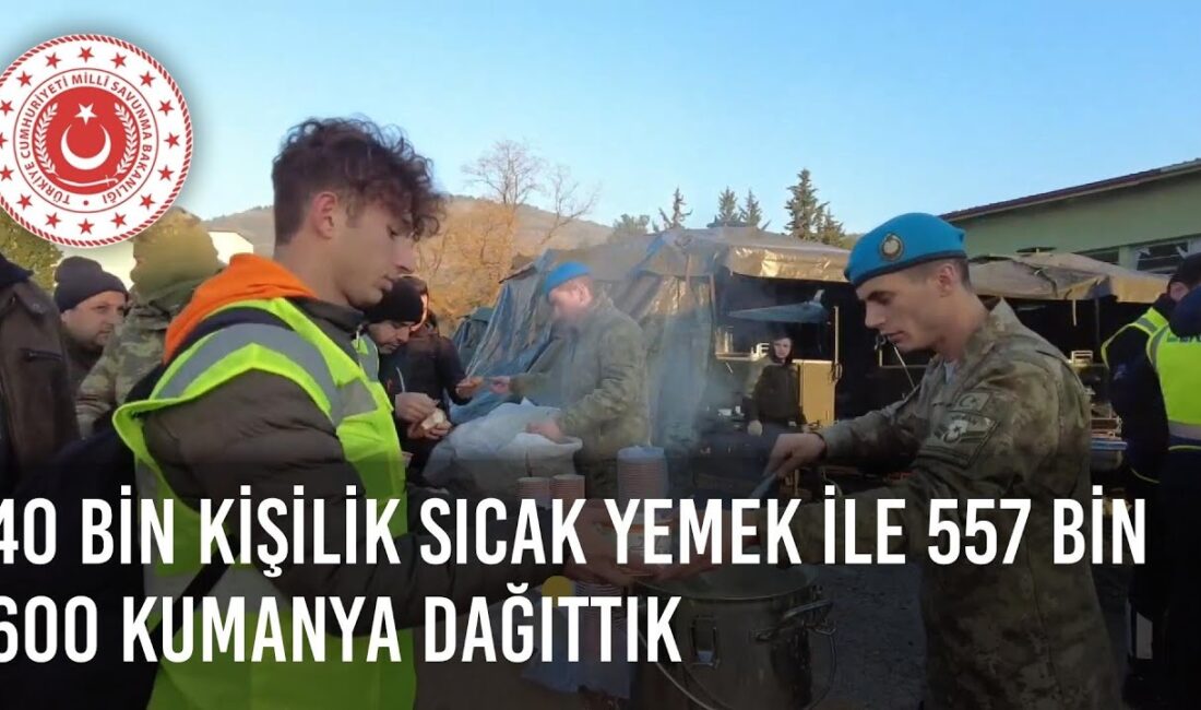 Türk Silahlı Kuvvetleri depremzedelere