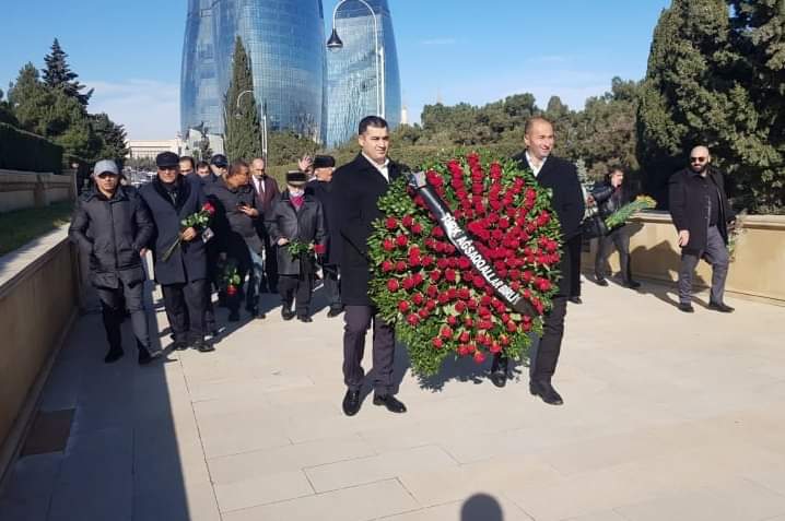 Türk Aksakallılar Birliği’nden anlamlı ziyaret: Kara Ocak’ta Türk şehitleri de ziyaret edildi