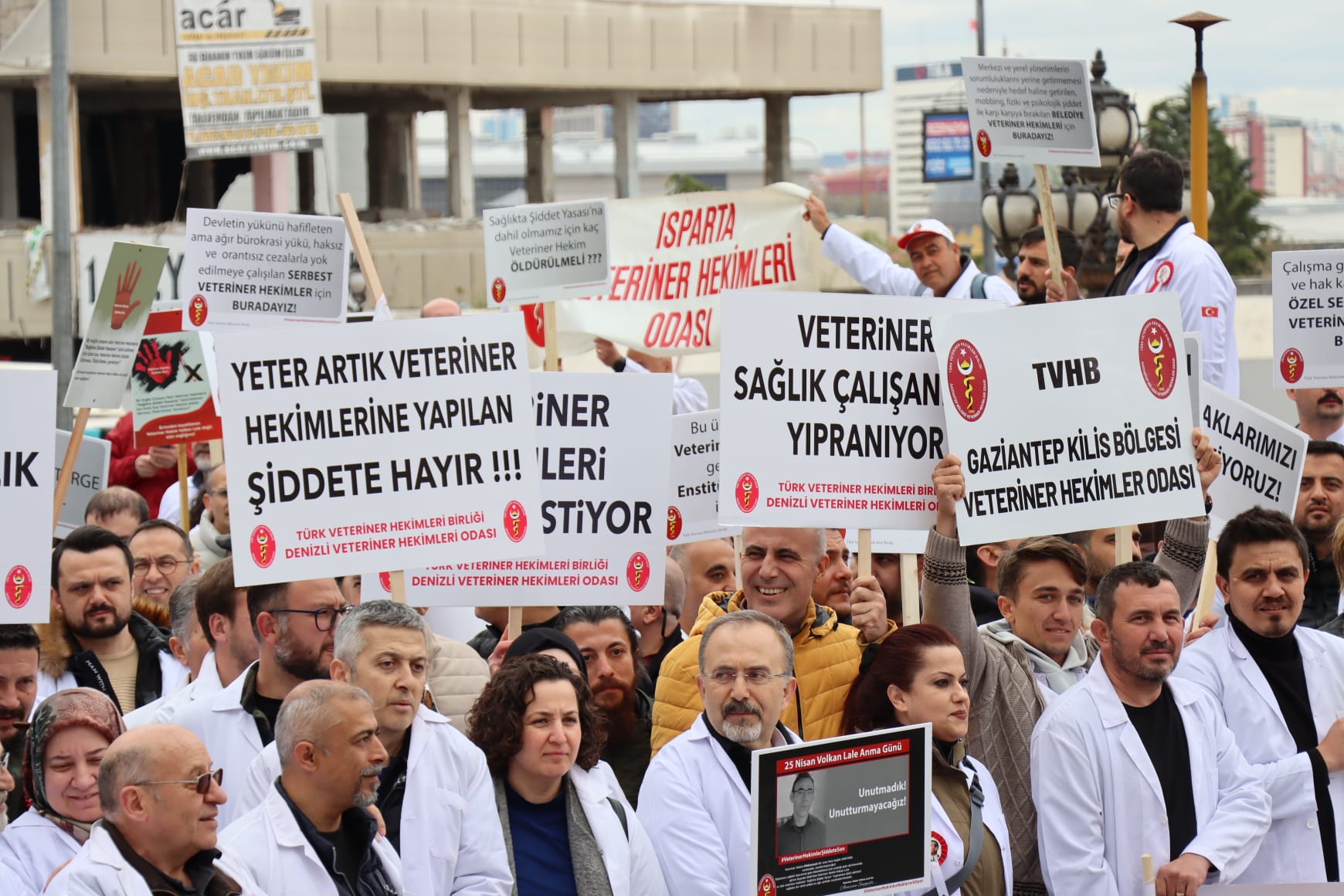 Türk Veteriner Hekimler Birliği ve 56 Veteriner Hekim Odasından Kamuoyuna!