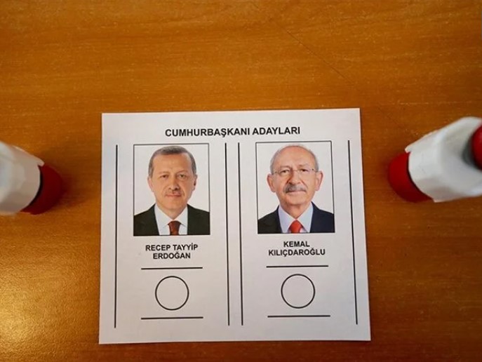 TÜRKİYE 2.TUR OY'UNU KULLANMAK İÇİN YARIN SANDIK BAŞINA GİDECEK