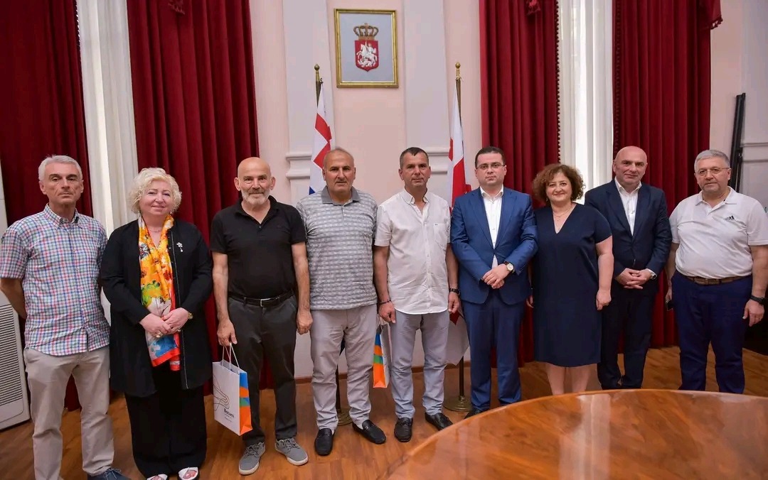 Türkiye Gürcistan Kültür Dernekleri Temsilcileri Batum Belediyesi'nde Buluştu