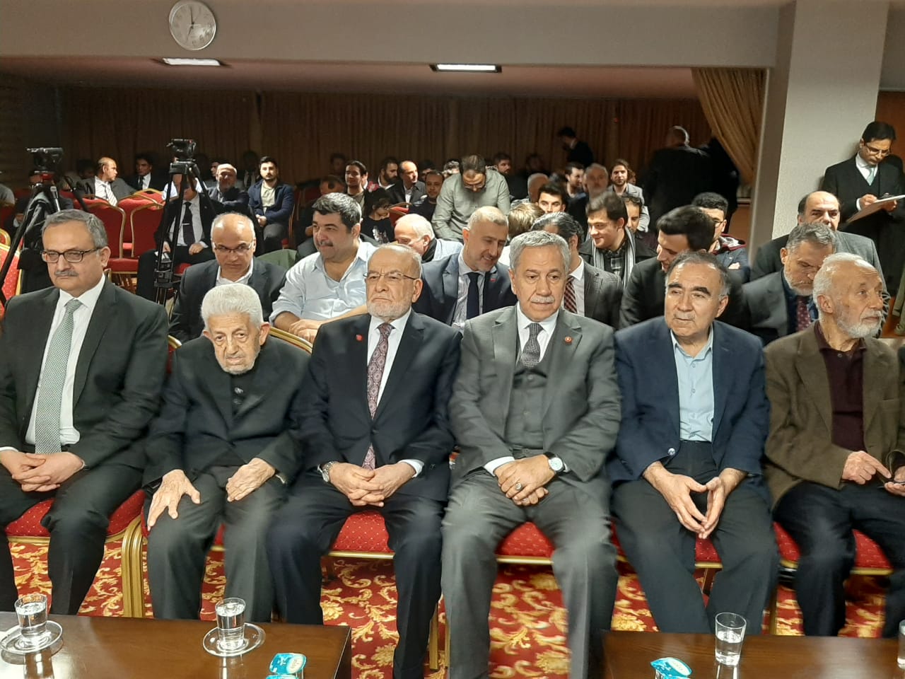 Türkiye'de düzenlenen olaylarda Keşmir Dayanışma Günü kutlandı: Hint zalimlikleri kınandı ve Keşmirlilerin kendi kaderlerini belirleme hakları yeniden teyit edildi