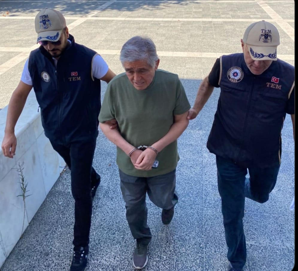 TURUNCU LİSTEDE YER ALAN FETÖ FİRARİSİ YAKALANDI