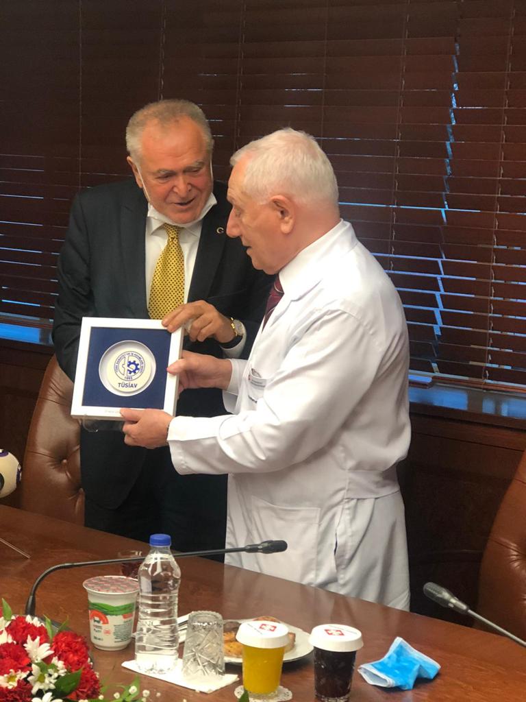 TÜSİAV ‘dan Profesör Doktor Mehmet HABERAL’a TÜSİAV Onursal Üyelik Plaketi