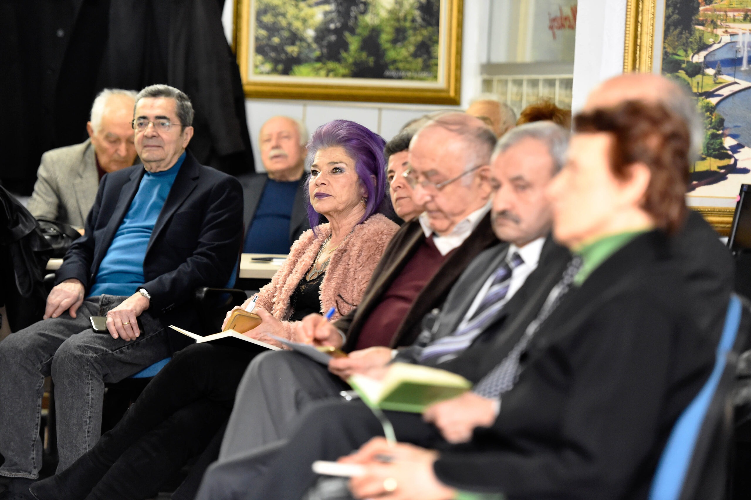 V SICAKLIĞINDA BİR MERKEZ