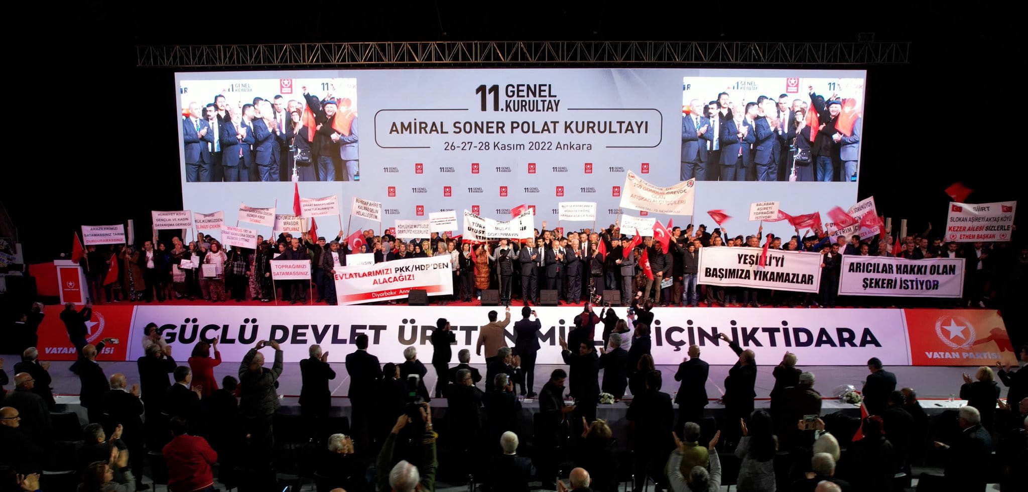 VATAN PARTİSİ 11. AMİRAL SONER POLAT GENEL KURULTAYI TOPLANDI