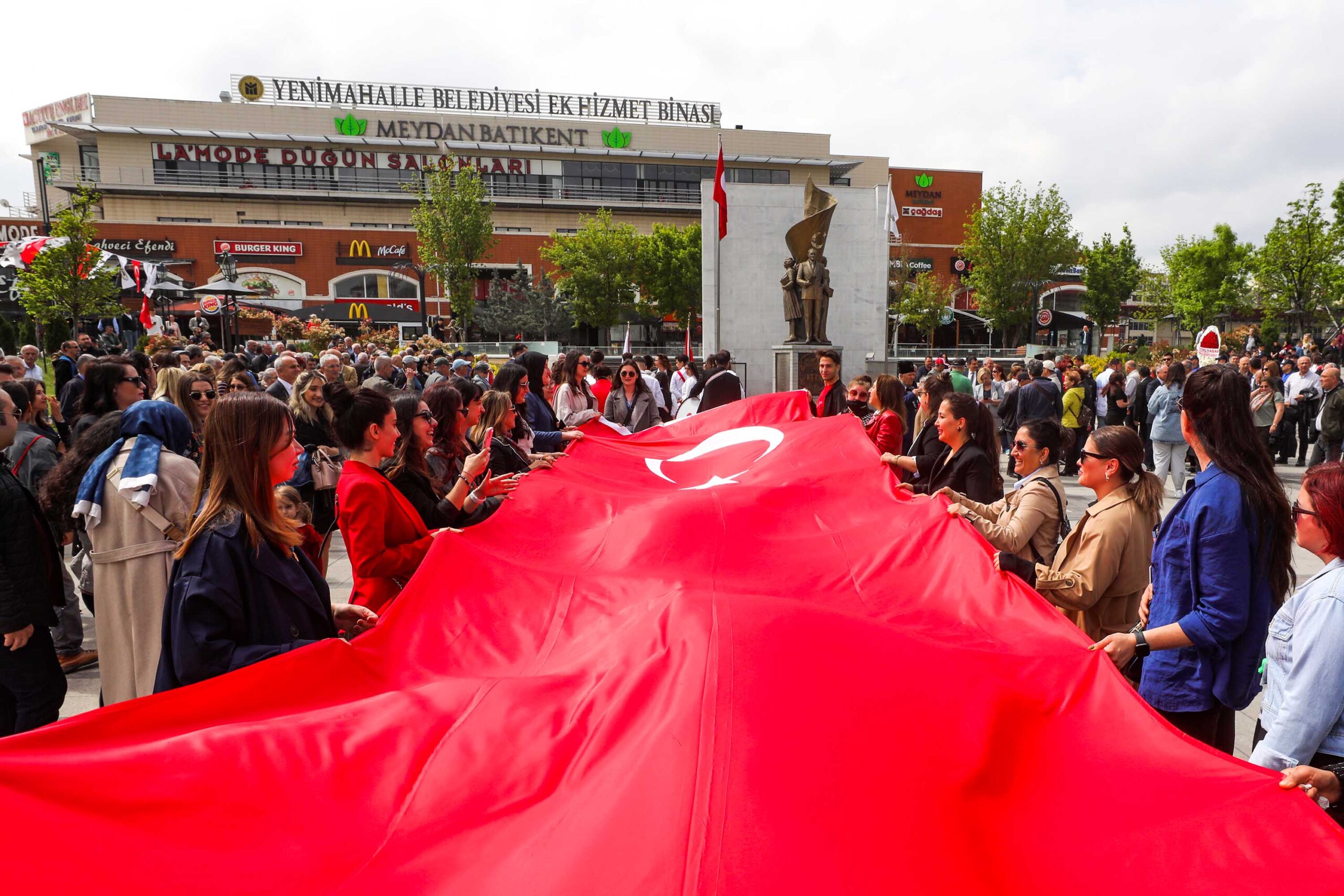 19 Mayıs, Yenimahalle’de coşkuyla kutlandı