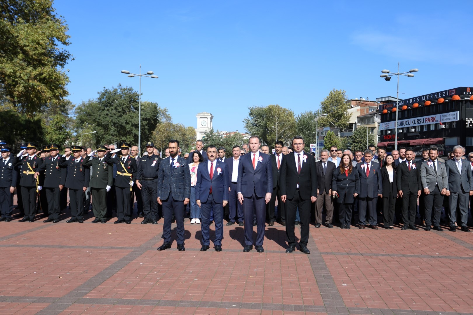 29 Ekim Cumhuriyet Bayramı Kutlamaları Resmi Törenlerle Başladı