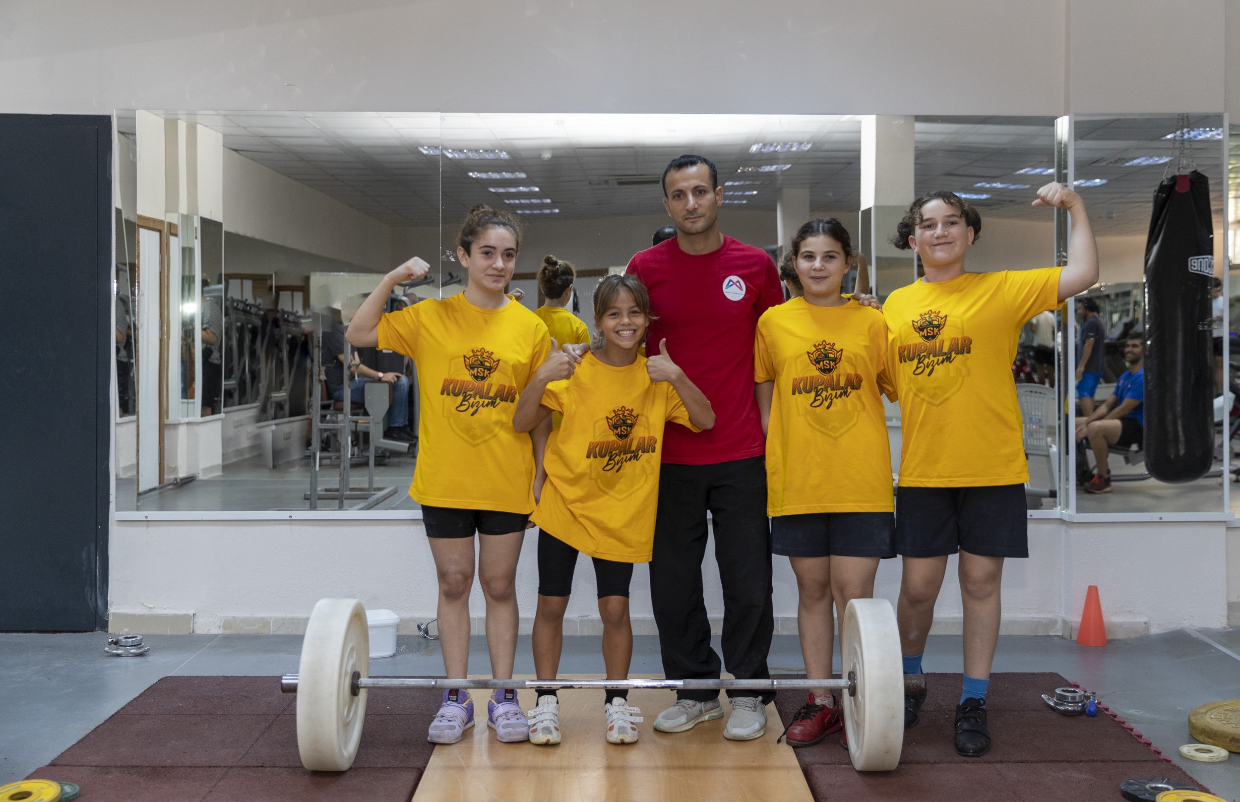 4 KIZ 1 ERKEK HALTER SPORCUSU, KONYA'DAKİ ŞAMPİYONADAN MADALYA İLE DÖNMEYİ HEDEFLİYOR