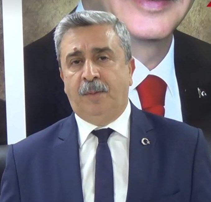 Bâki ŞENER 
Dünya Türkleri