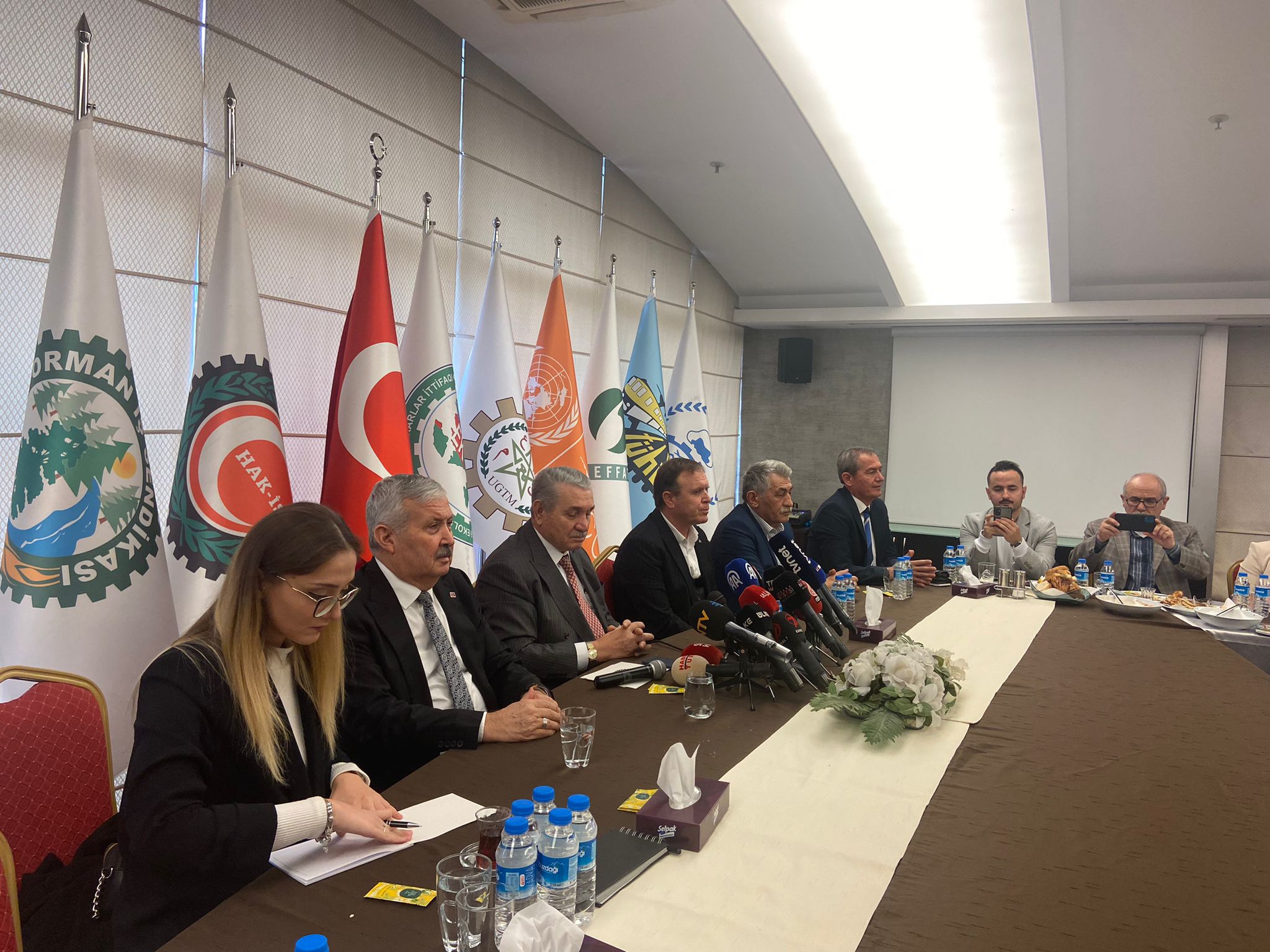 Öz Orman-İş Sendikası Başkanı Settar Aslan'dan Güçlü Çağrı: "Filistin ve İşçi Hakları İçin Dünya Sessiz Kalmamalı"