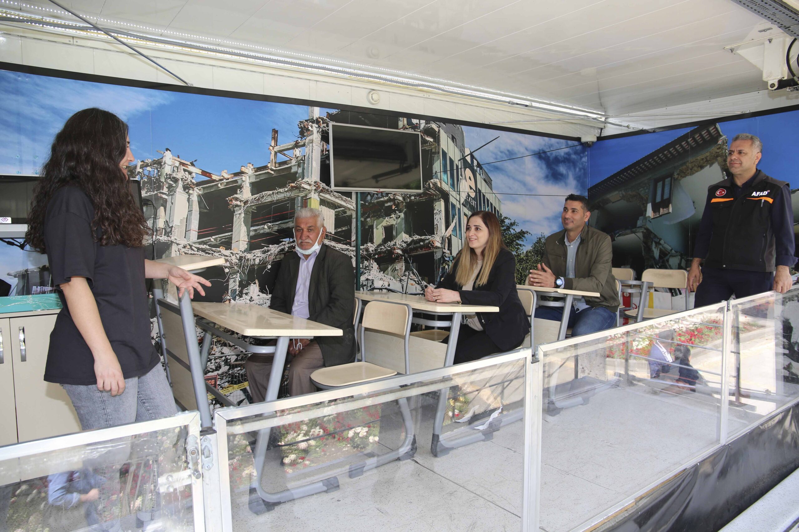 AFAD Afet Simülasyon Tırı Adana'da